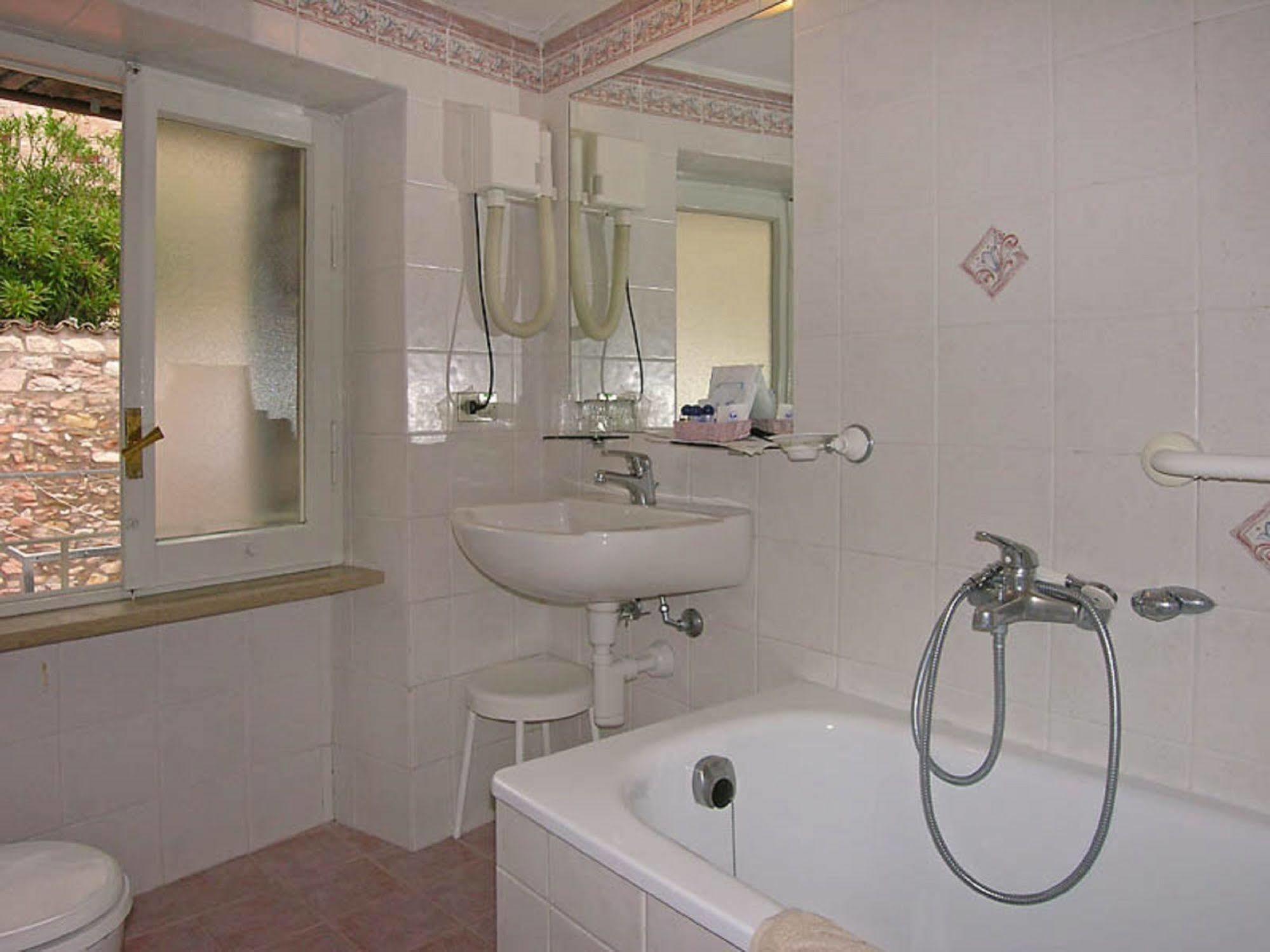 Hotel San Francesco Assisi Luaran gambar