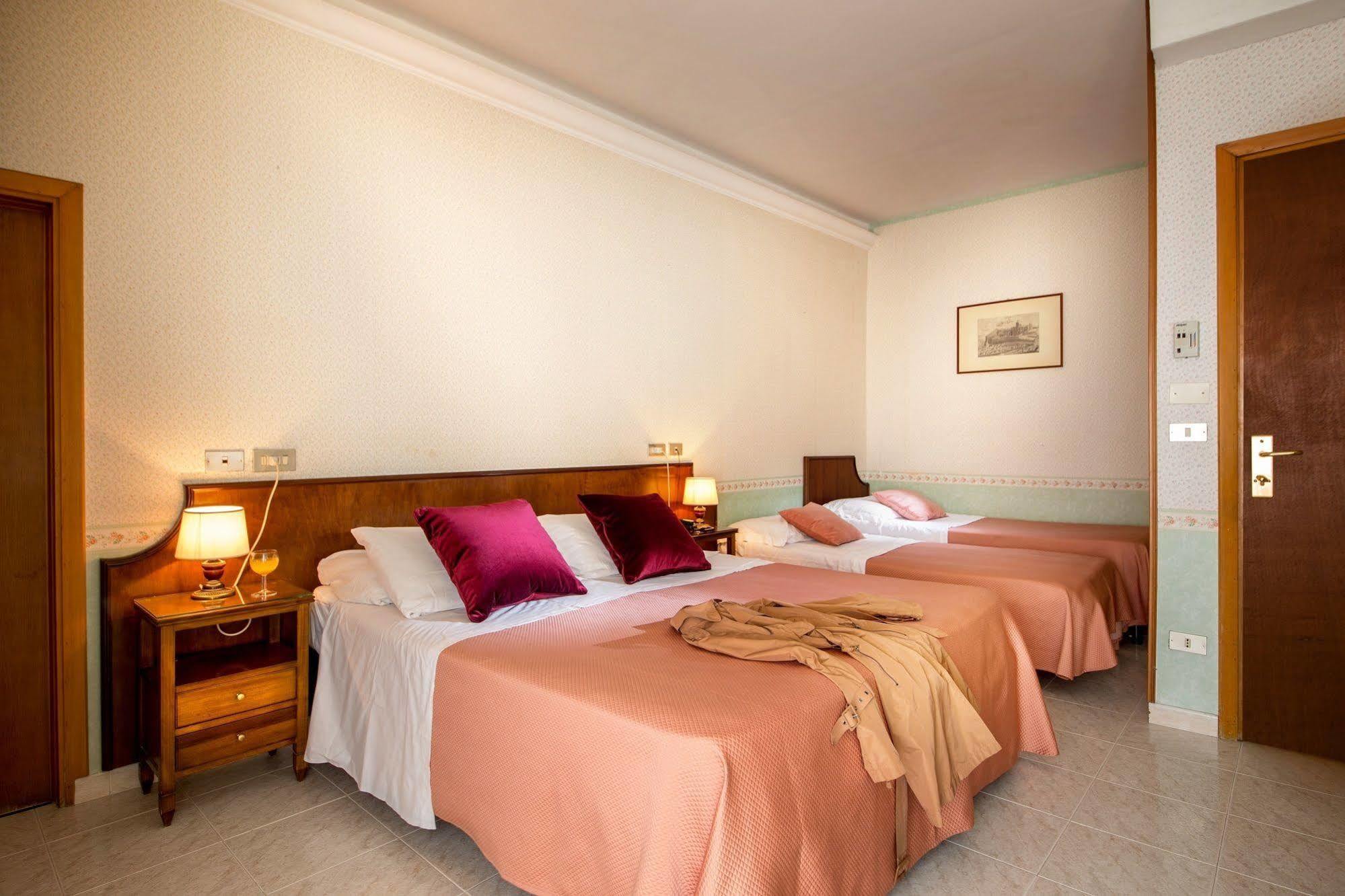 Hotel San Francesco Assisi Luaran gambar