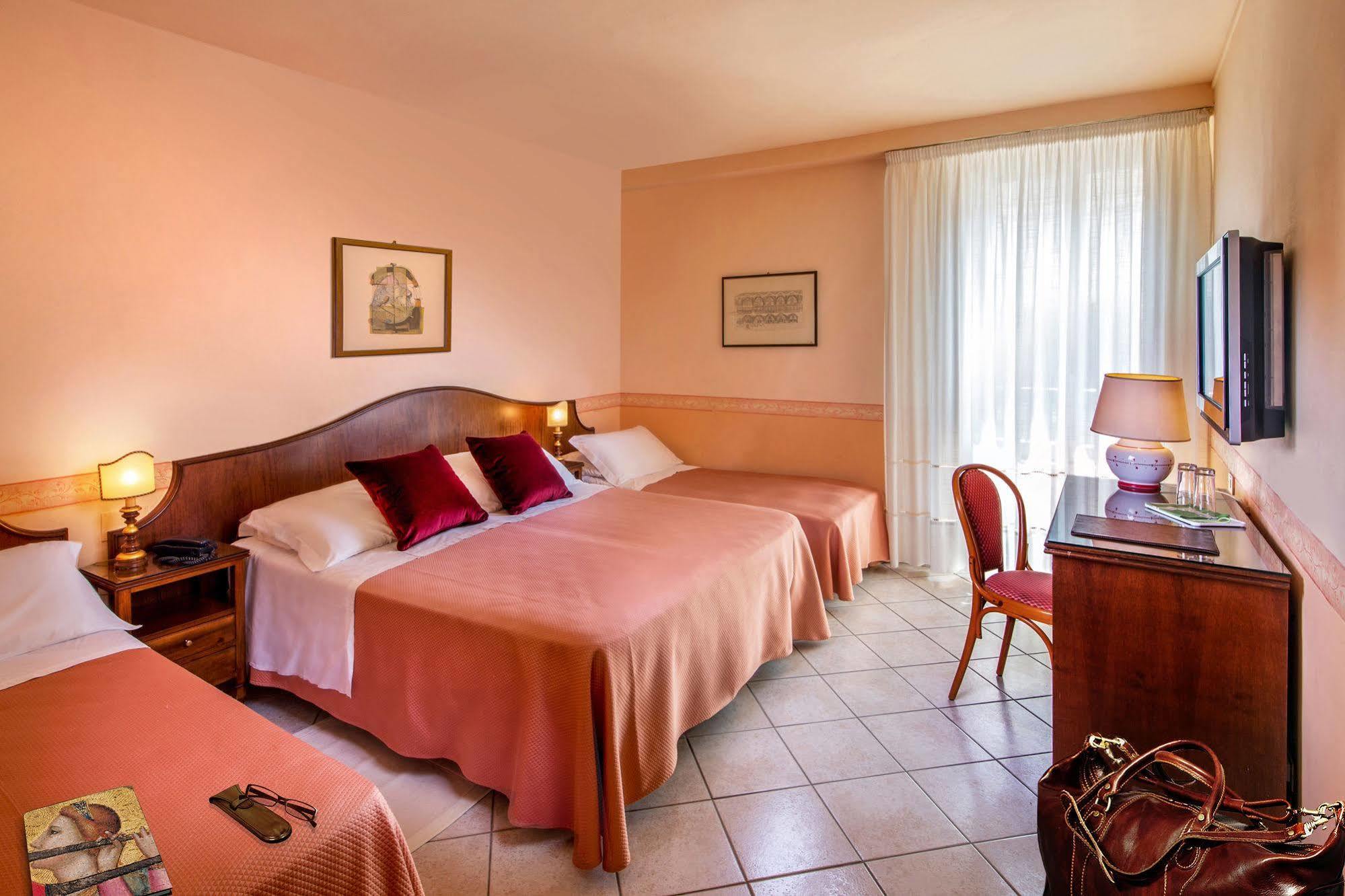 Hotel San Francesco Assisi Luaran gambar