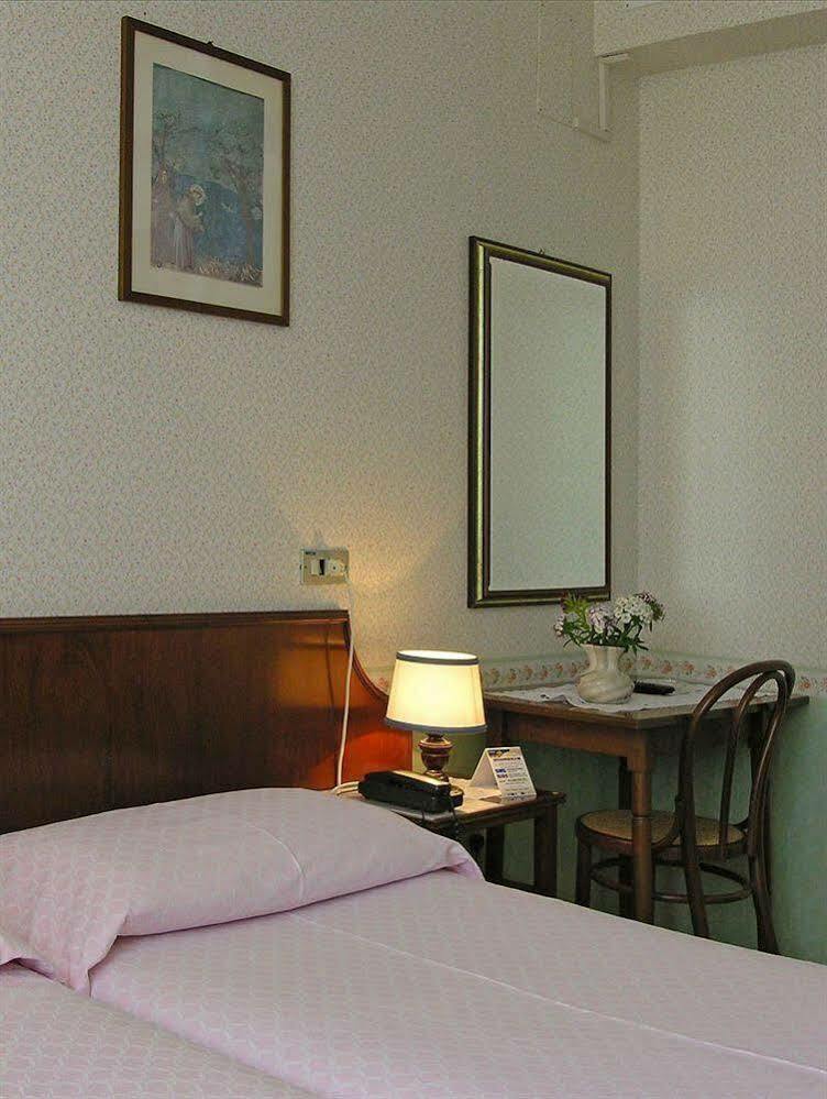Hotel San Francesco Assisi Luaran gambar